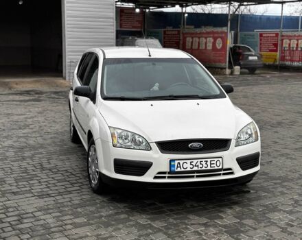 Белый Форд Фокус, объемом двигателя 1.6 л и пробегом 287 тыс. км за 4500 $, фото 5 на Automoto.ua