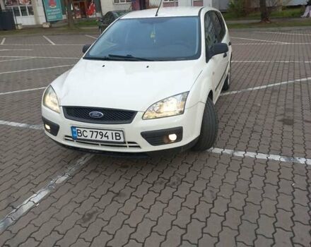 Білий Форд Фокус, об'ємом двигуна 1.56 л та пробігом 275 тис. км за 4600 $, фото 16 на Automoto.ua