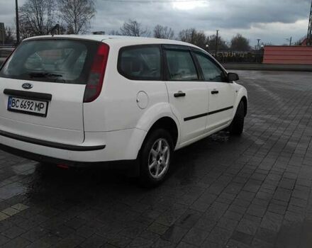 Белый Форд Фокус, объемом двигателя 1.6 л и пробегом 281 тыс. км за 4200 $, фото 3 на Automoto.ua