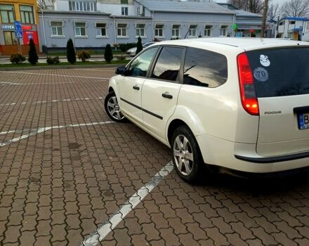 Белый Форд Фокус, объемом двигателя 1.6 л и пробегом 27500 тыс. км за 4500 $, фото 2 на Automoto.ua