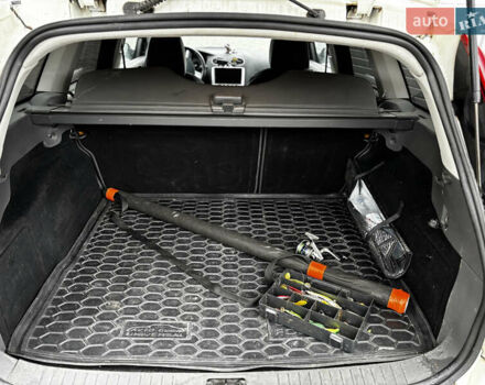 Белый Форд Фокус, объемом двигателя 1.6 л и пробегом 287 тыс. км за 4500 $, фото 9 на Automoto.ua