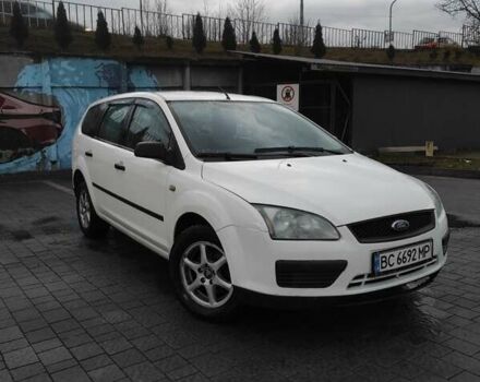 Белый Форд Фокус, объемом двигателя 1.6 л и пробегом 281 тыс. км за 4200 $, фото 2 на Automoto.ua