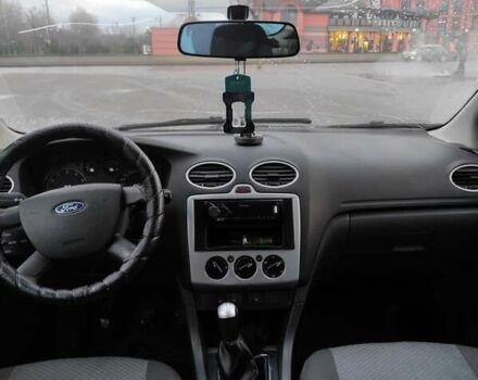 Белый Форд Фокус, объемом двигателя 1.6 л и пробегом 281 тыс. км за 4200 $, фото 7 на Automoto.ua