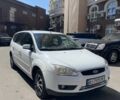 Белый Форд Фокус, объемом двигателя 1.6 л и пробегом 380 тыс. км за 3399 $, фото 1 на Automoto.ua