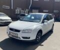 Белый Форд Фокус, объемом двигателя 1.6 л и пробегом 380 тыс. км за 3399 $, фото 1 на Automoto.ua