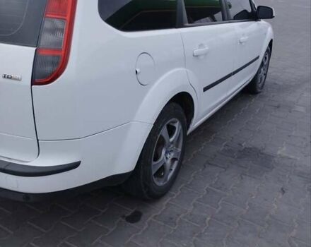 Білий Форд Фокус, об'ємом двигуна 1.6 л та пробігом 320 тис. км за 4500 $, фото 5 на Automoto.ua