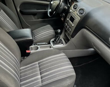 Белый Форд Фокус, объемом двигателя 1.8 л и пробегом 245 тыс. км за 4800 $, фото 14 на Automoto.ua