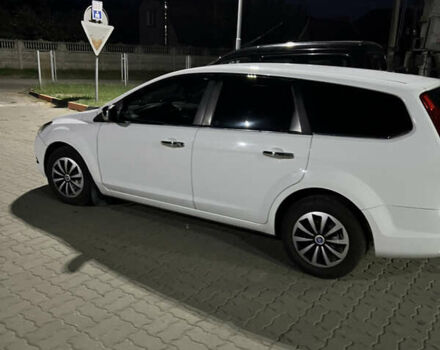 Белый Форд Фокус, объемом двигателя 1.6 л и пробегом 266 тыс. км за 6200 $, фото 2 на Automoto.ua