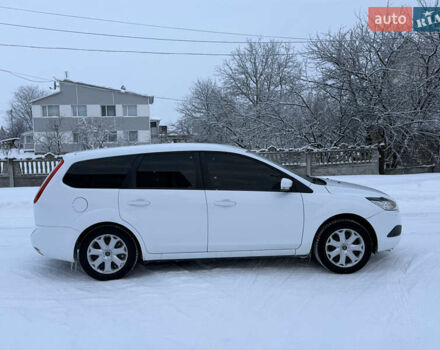 Білий Форд Фокус, об'ємом двигуна 1.6 л та пробігом 200 тис. км за 5500 $, фото 3 на Automoto.ua