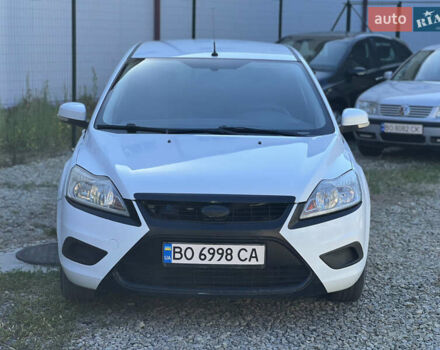 Білий Форд Фокус, об'ємом двигуна 1.8 л та пробігом 244 тис. км за 5450 $, фото 11 на Automoto.ua