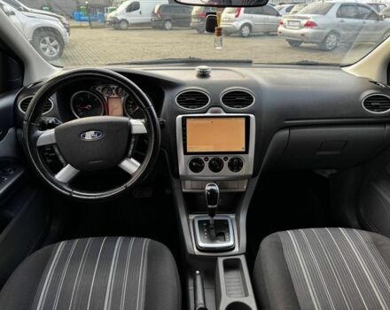 Белый Форд Фокус, объемом двигателя 2 л и пробегом 250 тыс. км за 5700 $, фото 9 на Automoto.ua