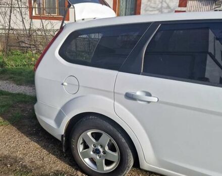 Білий Форд Фокус, об'ємом двигуна 1.6 л та пробігом 164 тис. км за 5600 $, фото 4 на Automoto.ua