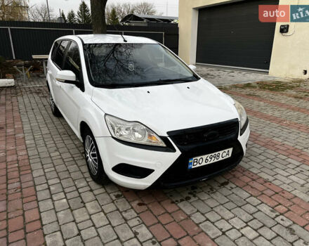 Белый Форд Фокус, объемом двигателя 1.8 л и пробегом 245 тыс. км за 4800 $, фото 4 на Automoto.ua