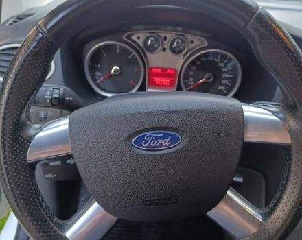 Белый Форд Фокус, объемом двигателя 1.6 л и пробегом 250 тыс. км за 5000 $, фото 7 на Automoto.ua