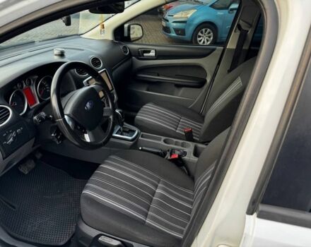 Белый Форд Фокус, объемом двигателя 2 л и пробегом 250 тыс. км за 5700 $, фото 6 на Automoto.ua