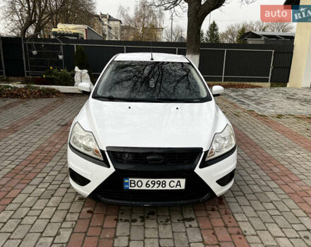 Белый Форд Фокус, объемом двигателя 1.8 л и пробегом 245 тыс. км за 4800 $, фото 3 на Automoto.ua