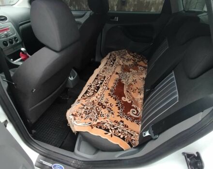 Белый Форд Фокус, объемом двигателя 1.6 л и пробегом 193 тыс. км за 5600 $, фото 5 на Automoto.ua