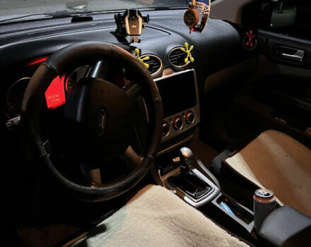 Белый Форд Фокус, объемом двигателя 1.6 л и пробегом 266 тыс. км за 6200 $, фото 6 на Automoto.ua