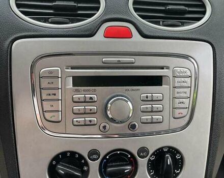 Белый Форд Фокус, объемом двигателя 1.6 л и пробегом 255 тыс. км за 4900 $, фото 13 на Automoto.ua