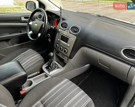 Белый Форд Фокус, объемом двигателя 1.8 л и пробегом 245 тыс. км за 4800 $, фото 15 на Automoto.ua