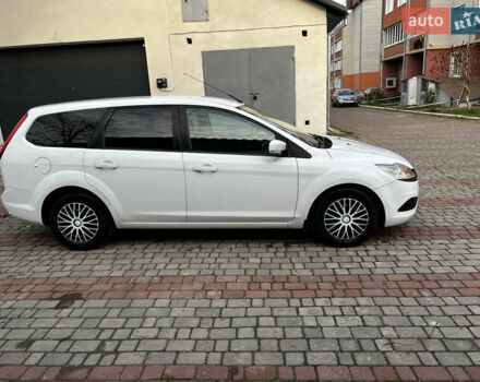 Белый Форд Фокус, объемом двигателя 1.8 л и пробегом 245 тыс. км за 4800 $, фото 6 на Automoto.ua