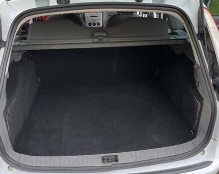 Белый Форд Фокус, объемом двигателя 1.6 л и пробегом 255 тыс. км за 4900 $, фото 19 на Automoto.ua