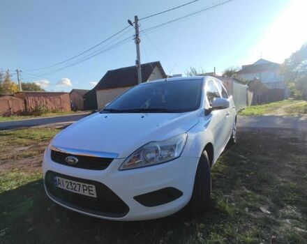 Белый Форд Фокус, объемом двигателя 1.6 л и пробегом 193 тыс. км за 5600 $, фото 1 на Automoto.ua