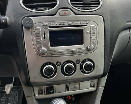 Белый Форд Фокус, объемом двигателя 1.8 л и пробегом 245 тыс. км за 4800 $, фото 20 на Automoto.ua