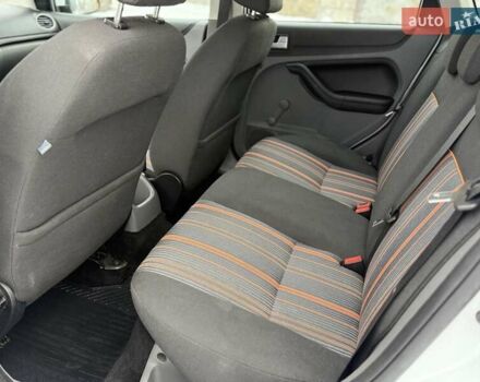 Белый Форд Фокус, объемом двигателя 0 л и пробегом 174 тыс. км за 5999 $, фото 21 на Automoto.ua