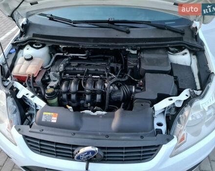 Белый Форд Фокус, объемом двигателя 1.6 л и пробегом 244 тыс. км за 5350 $, фото 30 на Automoto.ua