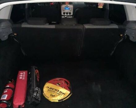 Белый Форд Фокус, объемом двигателя 1.6 л и пробегом 286 тыс. км за 5300 $, фото 8 на Automoto.ua