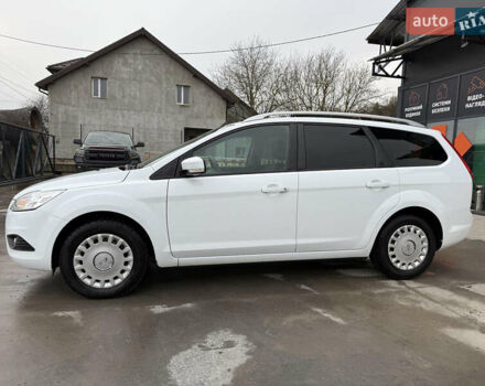Белый Форд Фокус, объемом двигателя 1.8 л и пробегом 205 тыс. км за 5700 $, фото 3 на Automoto.ua