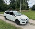 Белый Форд Фокус, объемом двигателя 1.6 л и пробегом 250 тыс. км за 2000 $, фото 1 на Automoto.ua