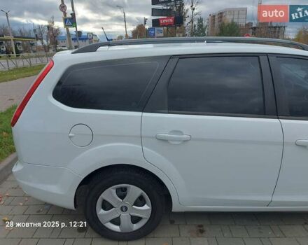 Форд Фокус 2009 в Хмельницком на Automoto.ua Белый Форд Фокус, объемом двигателя 1.6 л и пробегом 250 тыс. км за 5250 $, фото 4 на Automoto.ua