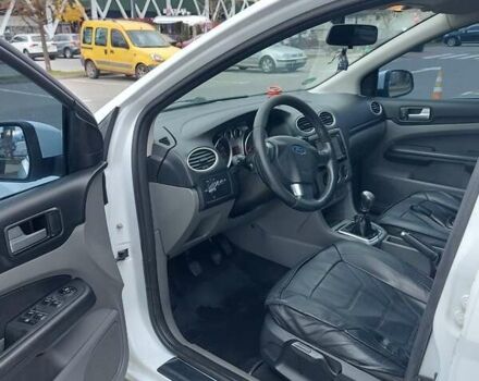 Форд Фокус 2009 в Хмельницком на Automoto.ua Белый Форд Фокус, объемом двигателя 1.6 л и пробегом 250 тыс. км за 5250 $, фото 11 на Automoto.ua