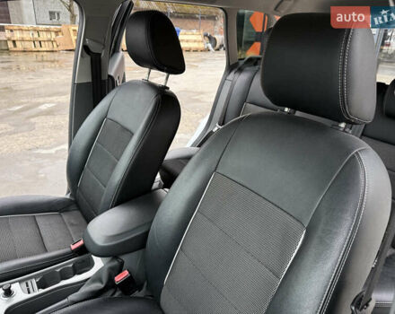 Белый Форд Фокус, объемом двигателя 1.8 л и пробегом 205 тыс. км за 5700 $, фото 30 на Automoto.ua