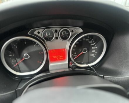 Белый Форд Фокус, объемом двигателя 1.6 л и пробегом 211 тыс. км за 5600 $, фото 5 на Automoto.ua