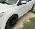 Білий Форд Фокус, об'ємом двигуна 1.6 л та пробігом 304 тис. км за 4300 $, фото 1 на Automoto.ua