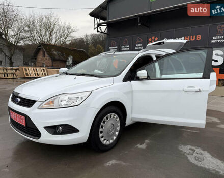 Белый Форд Фокус, объемом двигателя 1.8 л и пробегом 205 тыс. км за 5700 $, фото 15 на Automoto.ua