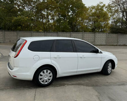 Форд Фокус 2009 в Одессе на Automoto.ua Белый Форд Фокус, объемом двигателя 1.6 л и пробегом 228 тыс. км за 6800 $, фото 3 на Automoto.ua