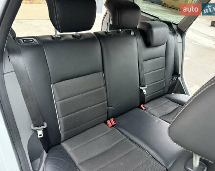 Белый Форд Фокус, объемом двигателя 1.8 л и пробегом 205 тыс. км за 5700 $, фото 38 на Automoto.ua