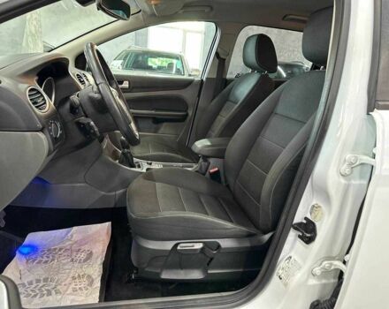 Белый Форд Фокус, объемом двигателя 1.6 л и пробегом 198 тыс. км за 6999 $, фото 10 на Automoto.ua