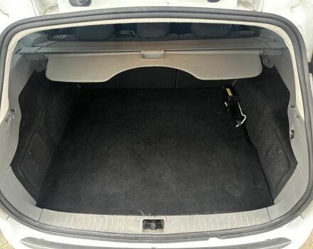 Белый Форд Фокус, объемом двигателя 1.6 л и пробегом 211 тыс. км за 5600 $, фото 8 на Automoto.ua