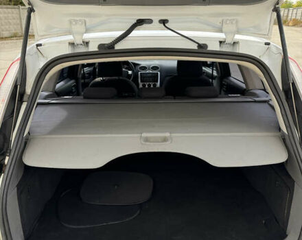 Форд Фокус 2009 в Одессе на Automoto.ua Белый Форд Фокус, объемом двигателя 1.6 л и пробегом 228 тыс. км за 6800 $, фото 26 на Automoto.ua