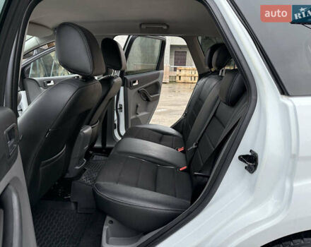 Белый Форд Фокус, объемом двигателя 1.8 л и пробегом 205 тыс. км за 5700 $, фото 39 на Automoto.ua