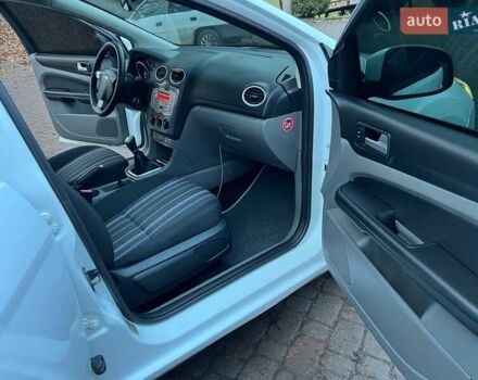 Білий Форд Фокус, об'ємом двигуна 1.6 л та пробігом 297 тис. км за 5299 $, фото 39 на Automoto.ua