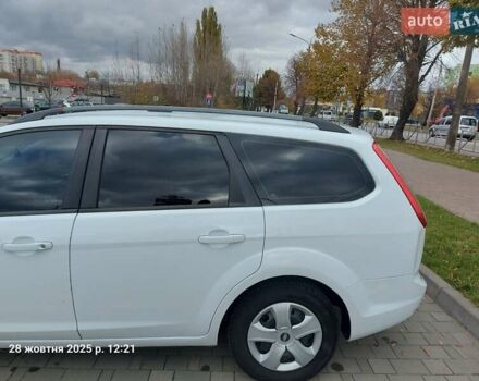 Форд Фокус 2009 в Хмельницком на Automoto.ua Белый Форд Фокус, объемом двигателя 1.6 л и пробегом 250 тыс. км за 5250 $, фото 8 на Automoto.ua