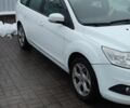 Белый Форд Фокус, объемом двигателя 2 л и пробегом 254 тыс. км за 6000 $, фото 2 на Automoto.ua