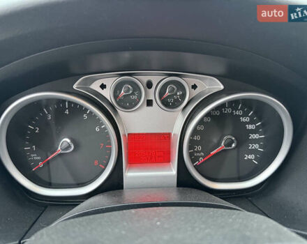 Белый Форд Фокус, объемом двигателя 1.8 л и пробегом 205 тыс. км за 5700 $, фото 34 на Automoto.ua