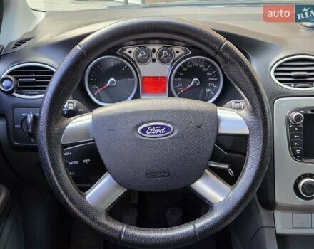 Белый Форд Фокус, объемом двигателя 1.6 л и пробегом 290 тыс. км за 5600 $, фото 14 на Automoto.ua